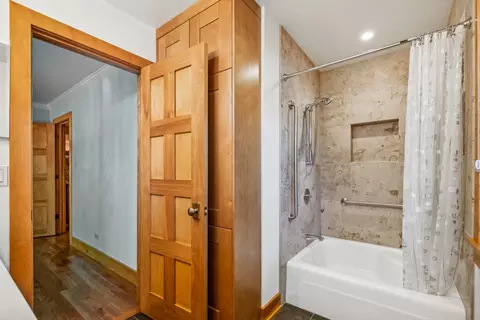 1045 Forest Ave, River Forest, IL 60305 photo 16