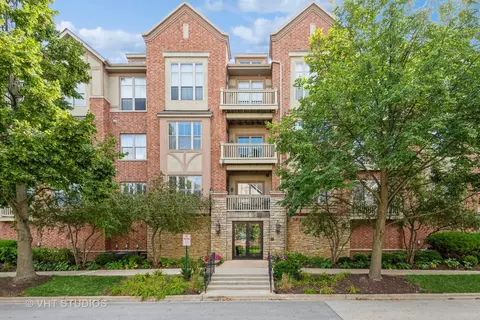 1739 Tudor Ln #109, Northbrook, IL 60062