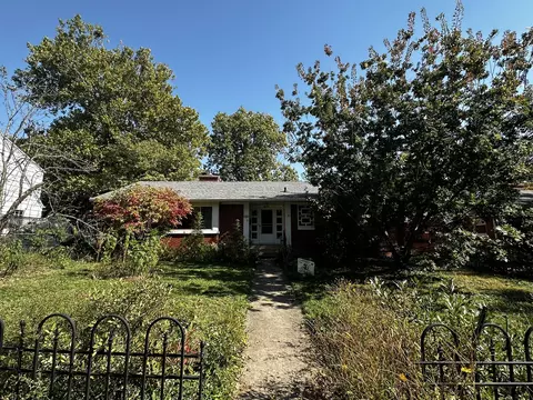 1010 Summit St, Bloomington, IL 61701 photo 3