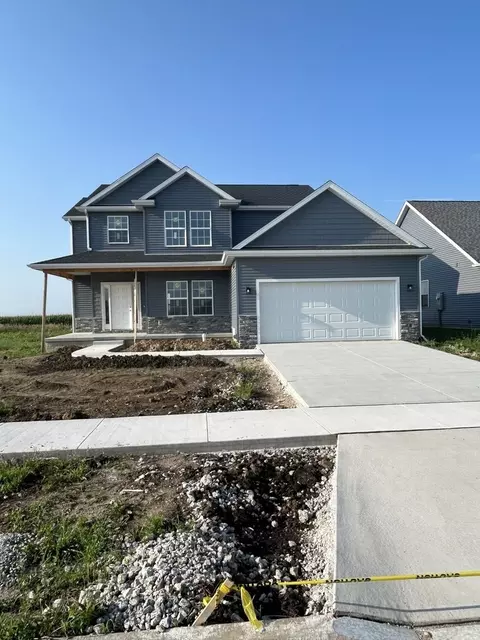 102 Summerbrook Dr, Savoy, IL 61874