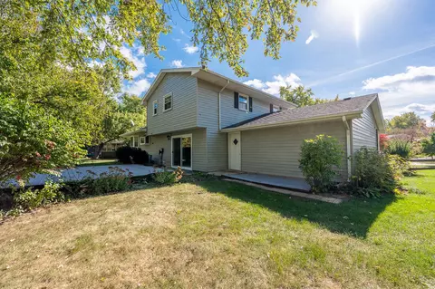 Exterior - 891 Park Ln, Hoffman Estates, IL 60192 photo 4 of 4