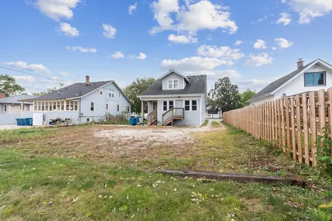 Exterior - 243 E North Ave, Elmhurst, IL 60126 photo 3 of 5