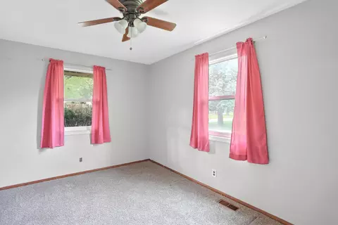 1504 Williamsburg Dr, Champaign, IL 61821 photo 8