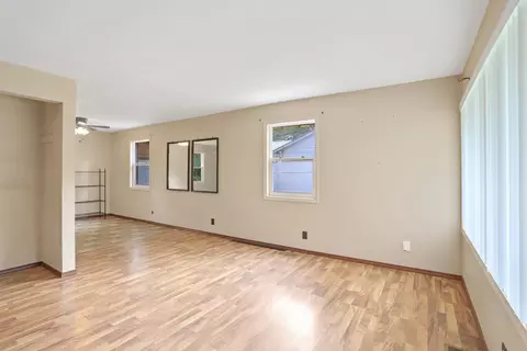 1504 Williamsburg Dr, Champaign, IL 61821 photo 2