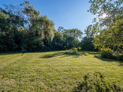 35 Plum Grove Rd, Roselle, IL 60172 photo 10