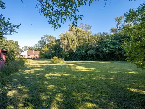 35 Plum Grove Rd, Roselle, IL 60172 photo 8