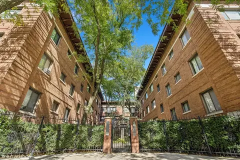 808 W Lakeside Pl #204, Chicago, IL 60640