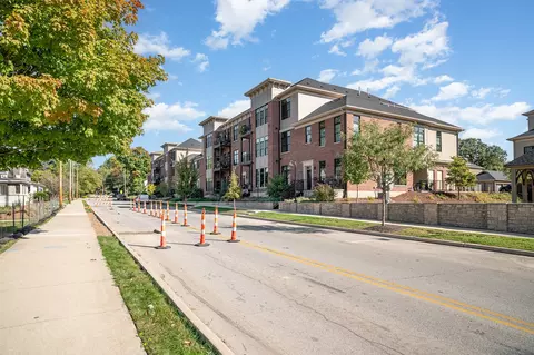 204 Campbell St #105, Valparaiso, IN 46385