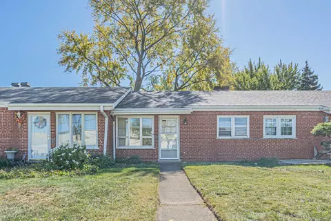 745 Dulles Rd, Des Plaines, IL 60016
