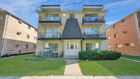 6135 Marshall Ave #101, Chicago Ridge, IL 60415