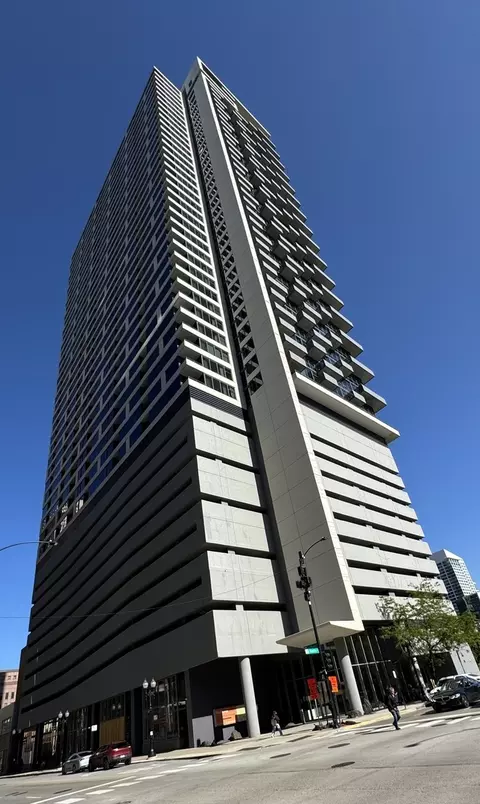 235 W Van Buren St #4302, Chicago, IL 60607