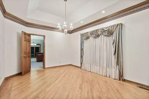 30 Pine Tree Ln, Burr Ridge, IL 60527 photo 8