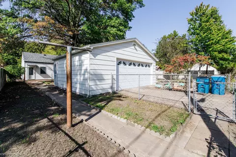 Exterior - 636 S May Ave, Kankakee, IL 60901 photo 4 of 10