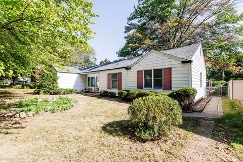 Exterior - 636 S May Ave, Kankakee, IL 60901 photo 2 of 10