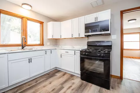 Kitchen - 636 S May Ave, Kankakee, IL 60901 photo 1 of 4