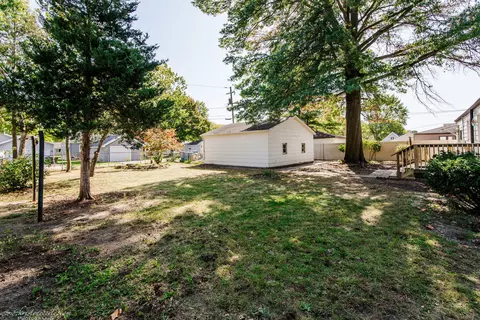 Exterior - 636 S May Ave, Kankakee, IL 60901 photo 5 of 10