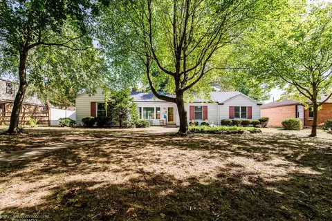 Exterior - 636 S May Ave, Kankakee, IL 60901 photo 1 of 10