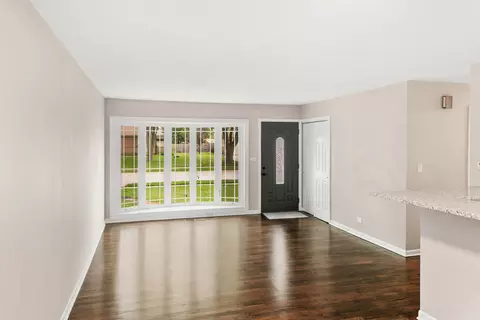 Living - 45 Des Plaines Ln, Hoffman Estates, IL 60169 photo 2 of 2