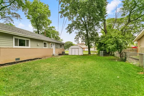 Exterior - 45 Des Plaines Ln, Hoffman Estates, IL 60169 photo 3 of 3