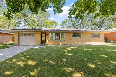 533 Meadow Ln, Beecher, IL 60401