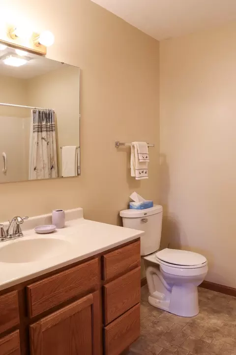 Bath - 502 Jenkran Way #2, Morrison, IL 61270 photo 1 of 3