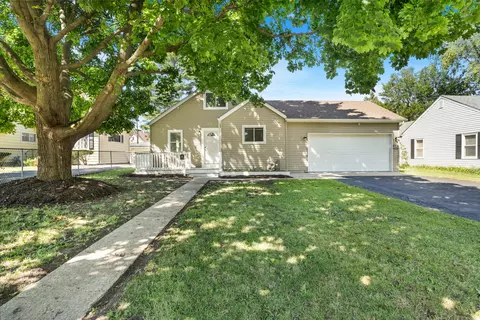 1907 Kelly Ave, Crest Hill, IL 60403