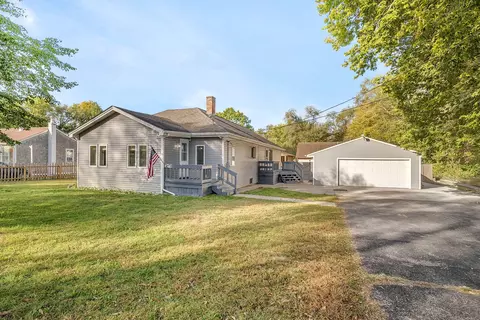 3615 N Dwight Rd, Morris, IL 60450