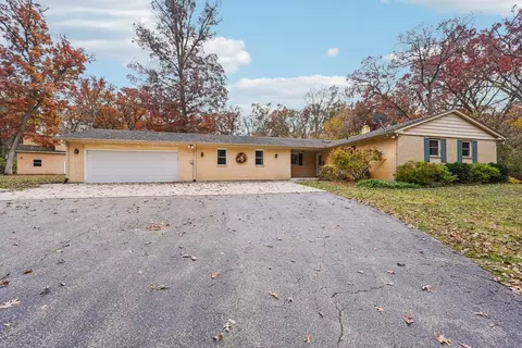 18719 Oxbow Dr, Marengo, IL 60152