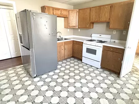 720 7th St, Peru, IL 61354 photo 9