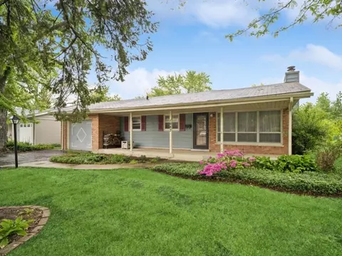 1087 Cedar Ln, Northbrook, IL 60062
