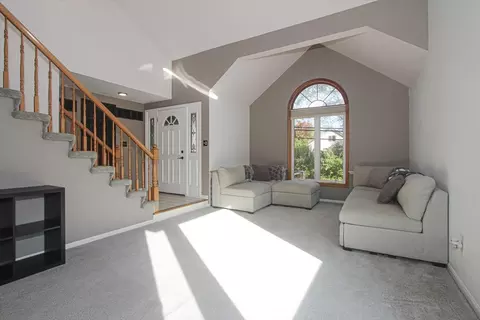 Living - 2 Acorn Ln, Oakwood Hills, IL 60013 photo 1 of 7