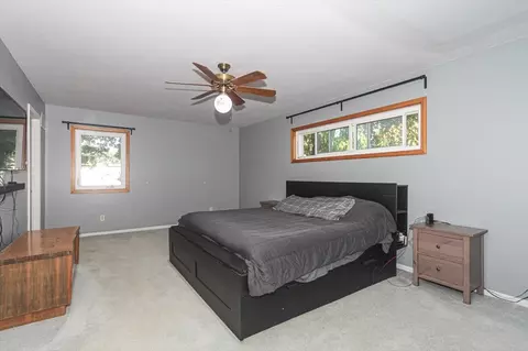 Bedroom - 2 Acorn Ln, Oakwood Hills, IL 60013 photo 1 of 4