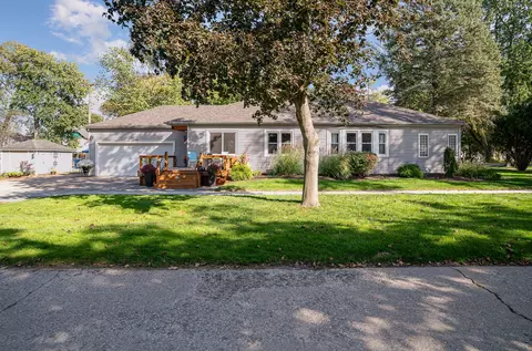 158 Chesterton Blvd, Chesterton, IN 46304