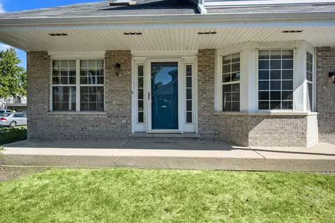 Exterior - 3489 Willowview Ct, Aurora, IL 60504 photo 2 of 4