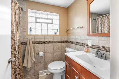 Bath - 2807 E 130th St, Chicago, IL 60633 photo 1 of 2