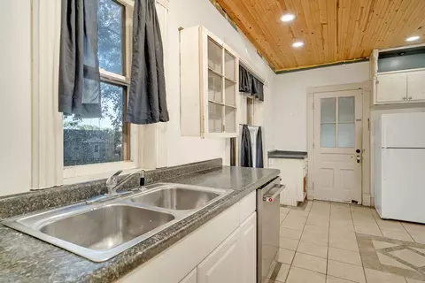Kitchen - 401 Hill St, Mazon, IL 60444 photo 4 of 5