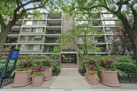1555 N Sandburg Ter #401K, Chicago, IL 60610