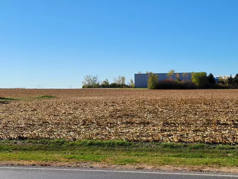 209 E 1st St, Minonk, IL 61760