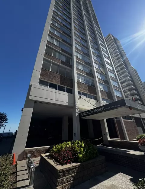 6171 N Sheridan Rd #1812, Chicago, IL 60660