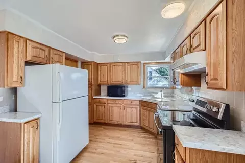 Kitchen - 1135 Herbert Ave, Berkeley, IL 60163 photo 1 of 2