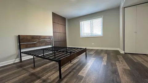 Bedroom - 5408 Chateau Dr #5, Rolling Meadows, IL 60008 photo 1 of 4