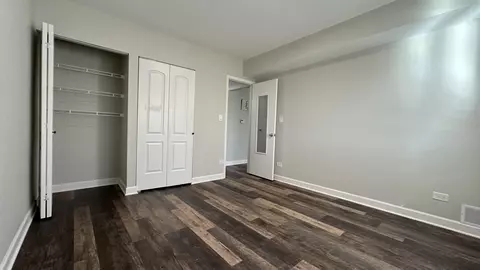 Bedroom - 5408 Chateau Dr #5, Rolling Meadows, IL 60008 photo 4 of 4