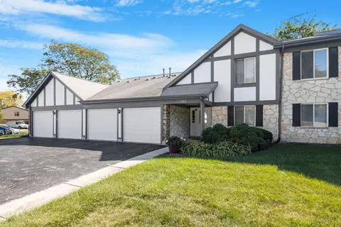 333 Memory Ln #3, Westmont, IL 60559
