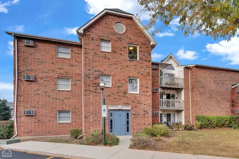 1333 Cunat Ct #2C, Lake In The Hills, IL 60156