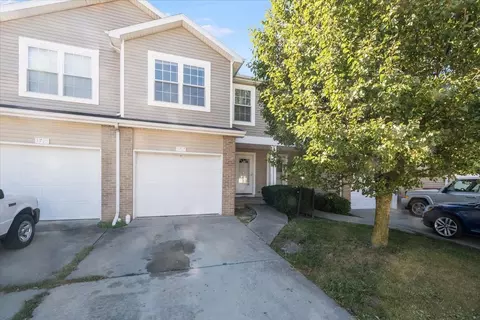 3717 Summer Sage Ct, Champaign, IL 61822