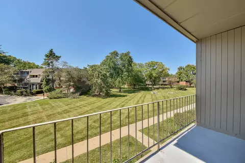 Exterior - 238 E Bailey Rd #G, Naperville, IL 60565 photo 1 of 4