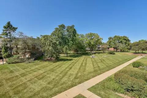 Exterior - 238 E Bailey Rd #G, Naperville, IL 60565 photo 4 of 4
