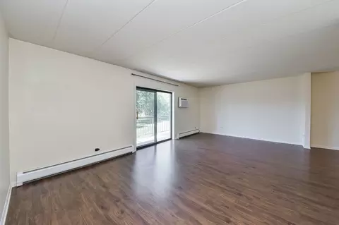 Living - 238 E Bailey Rd #G, Naperville, IL 60565 photo 1 of 4