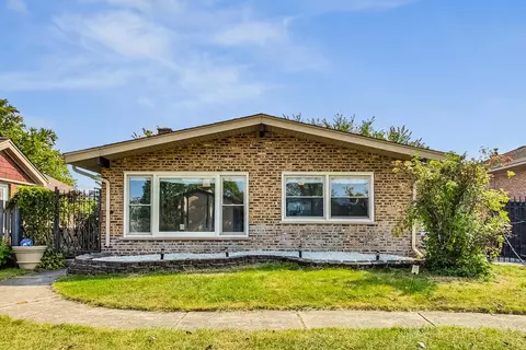10005 S Kostner Ave, Oak Lawn, IL 60453