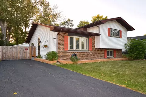 344 Oak Ave, Wood Dale, IL 60191